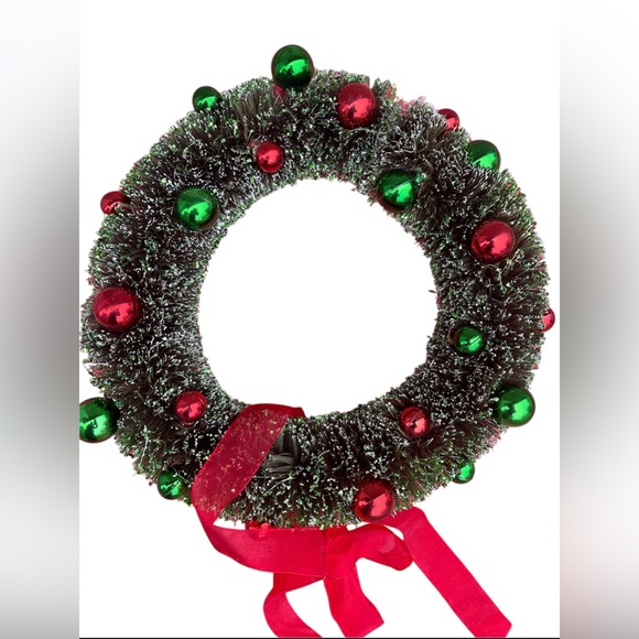 Other - Vintage 12-Inch Christmas Bottle Brush Wreath